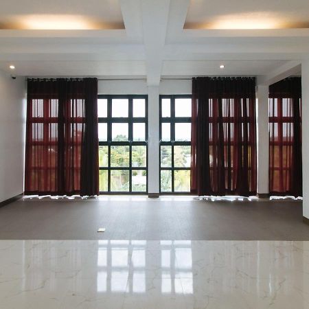 Reddoorz Near Iloilo International Airport Hotell Cabatuan Exteriör bild