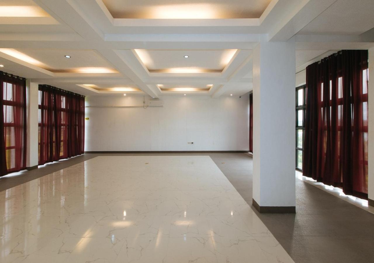 Reddoorz Near Iloilo International Airport Hotell Cabatuan Exteriör bild