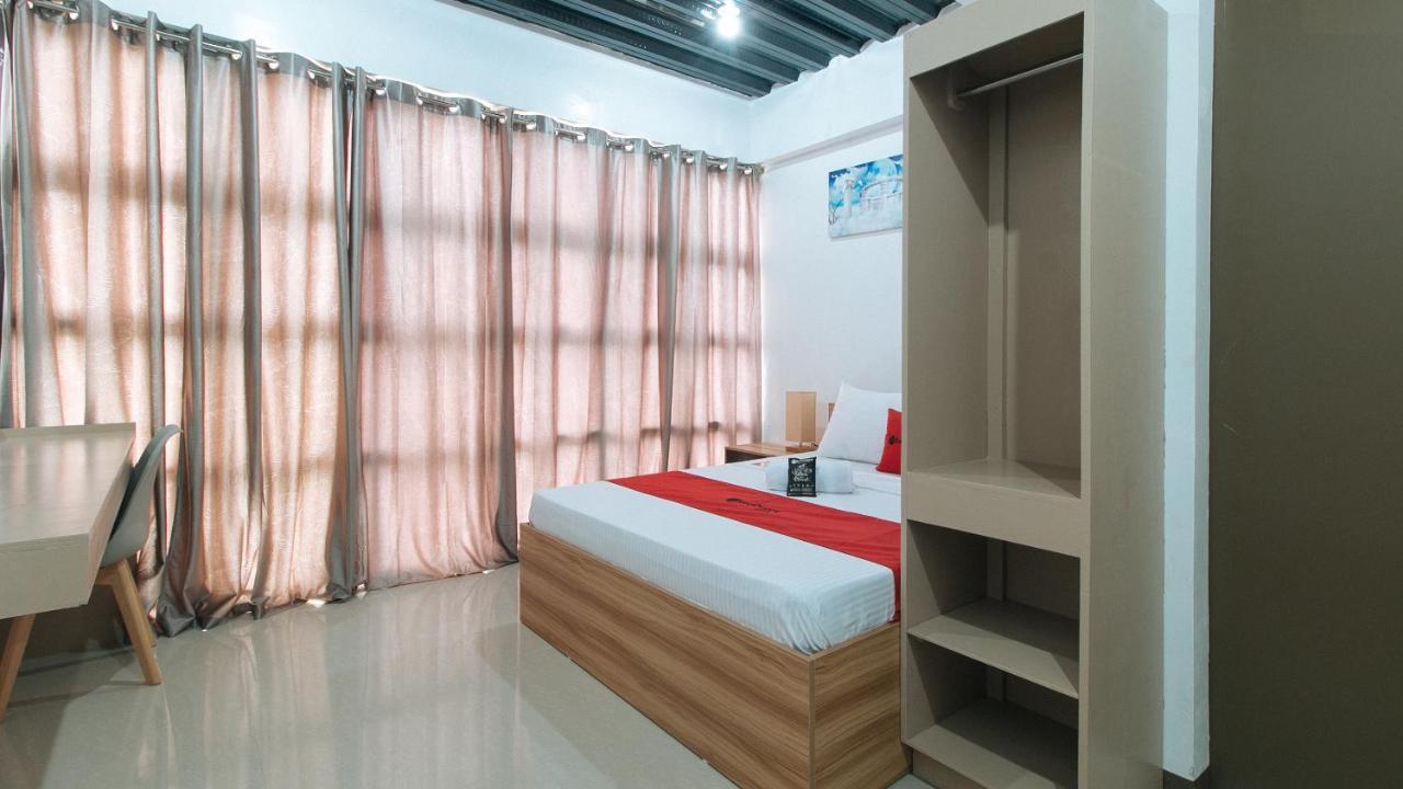 Reddoorz Near Iloilo International Airport Hotell Cabatuan Exteriör bild